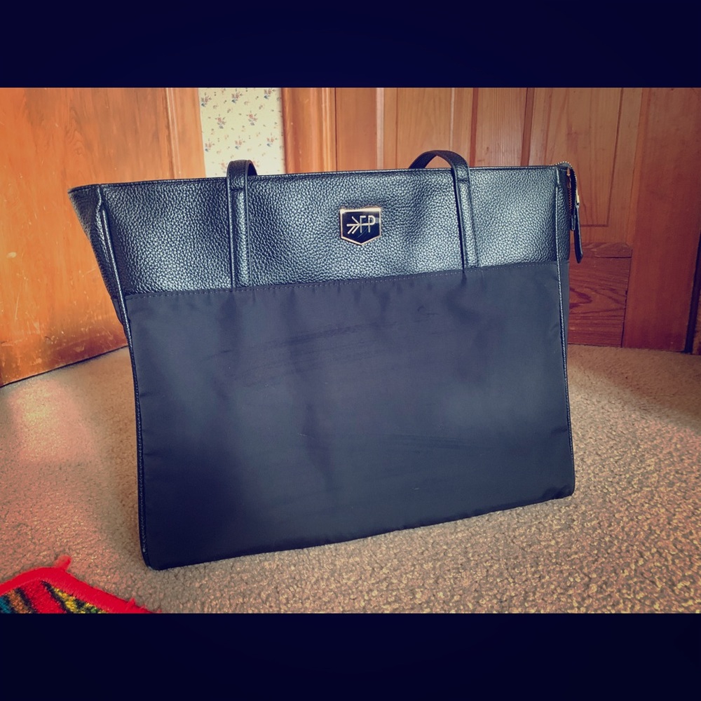 Freshly Picked tote- Like New!